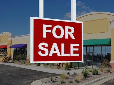 commercial real estate for sale sign